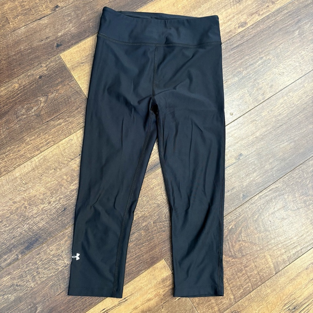 Under Armour Women’s Black Active Workout Cropped Leggings